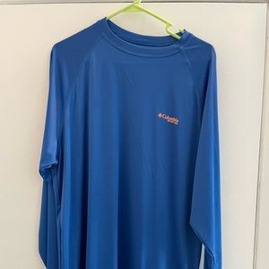 Columbia PFG shirt- Large